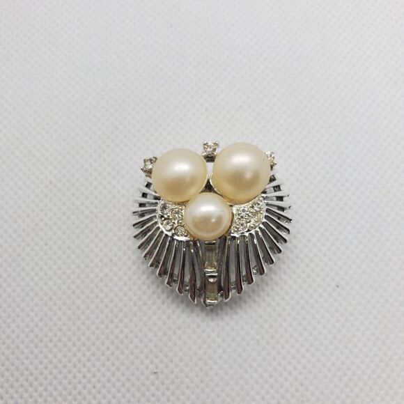 Vintage Silver & Faux Pearl Brooch - Picture 2 of 3